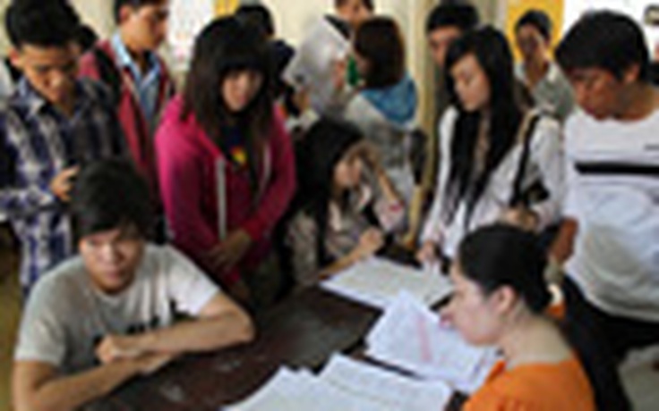 Ngày cuối đăng ký dự thi ĐH-CĐ 2012: Đông thí sinh nộp hồ sơ